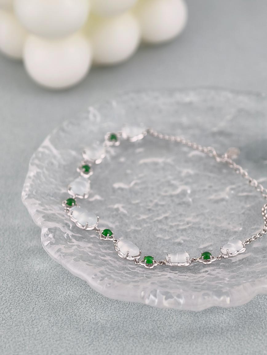 18K Gold Natural Jadeite Bracelet