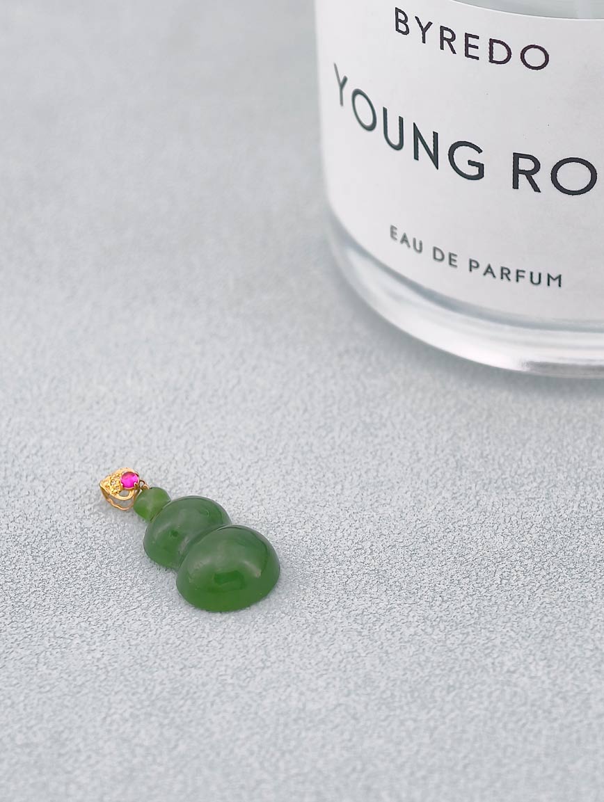 18K Gold Natural Jasper Gourd Simple Style Pendant