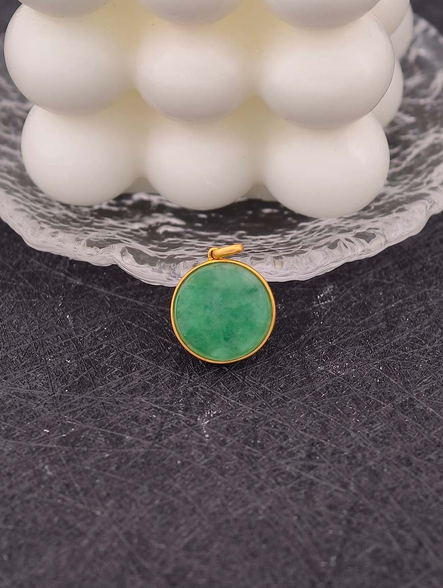 Exquisite 18K Gold Natural Jadeite Pendant