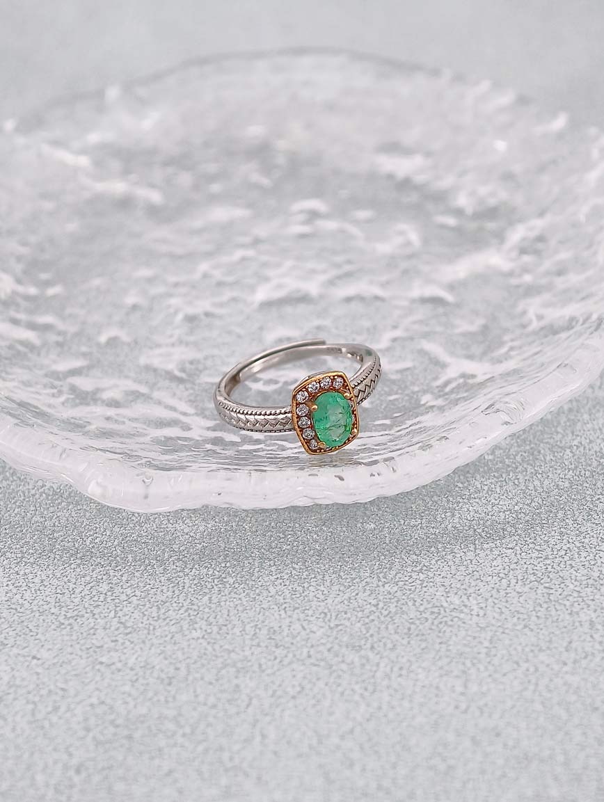 Natural Emerald Delicate Ring