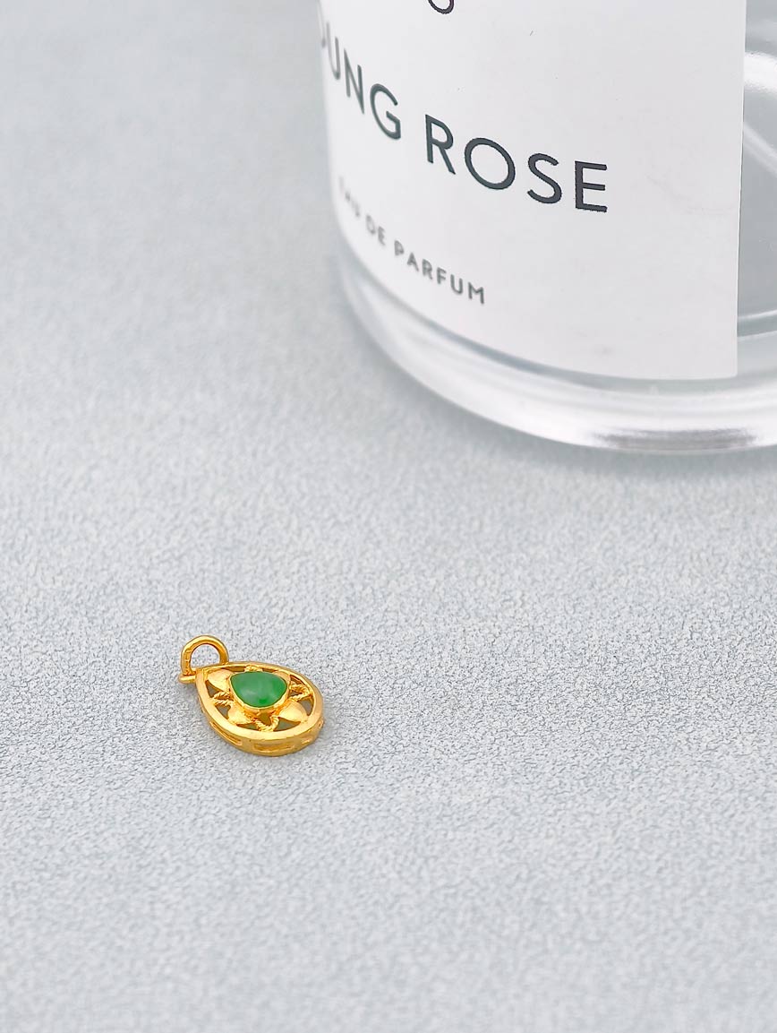 18K Gold Natural Jadeite Design Style Pendant