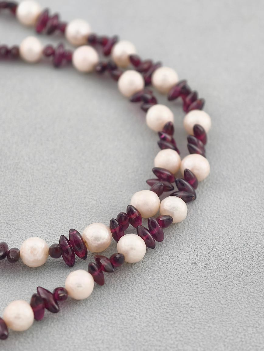 Freshwater Pearl with Garnet Delicate Style Necklace