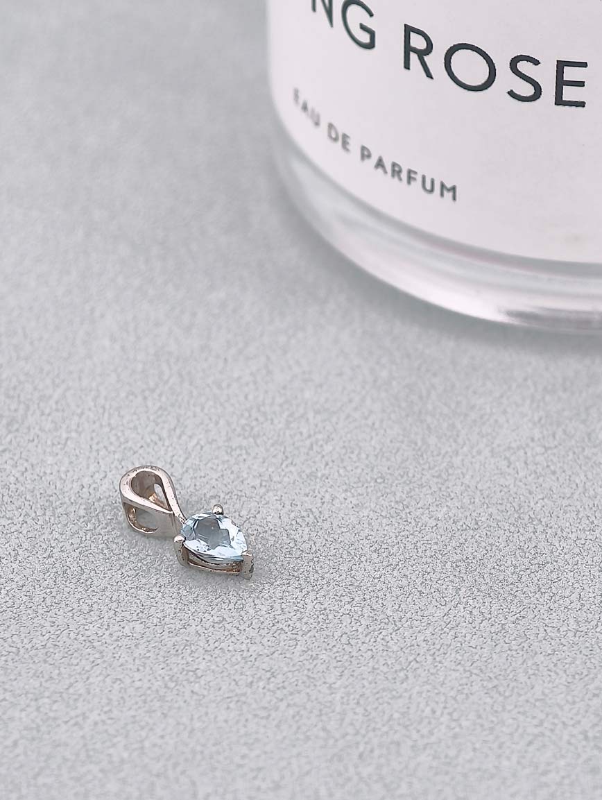 Natural Blue Topaz Simple Style Pendant