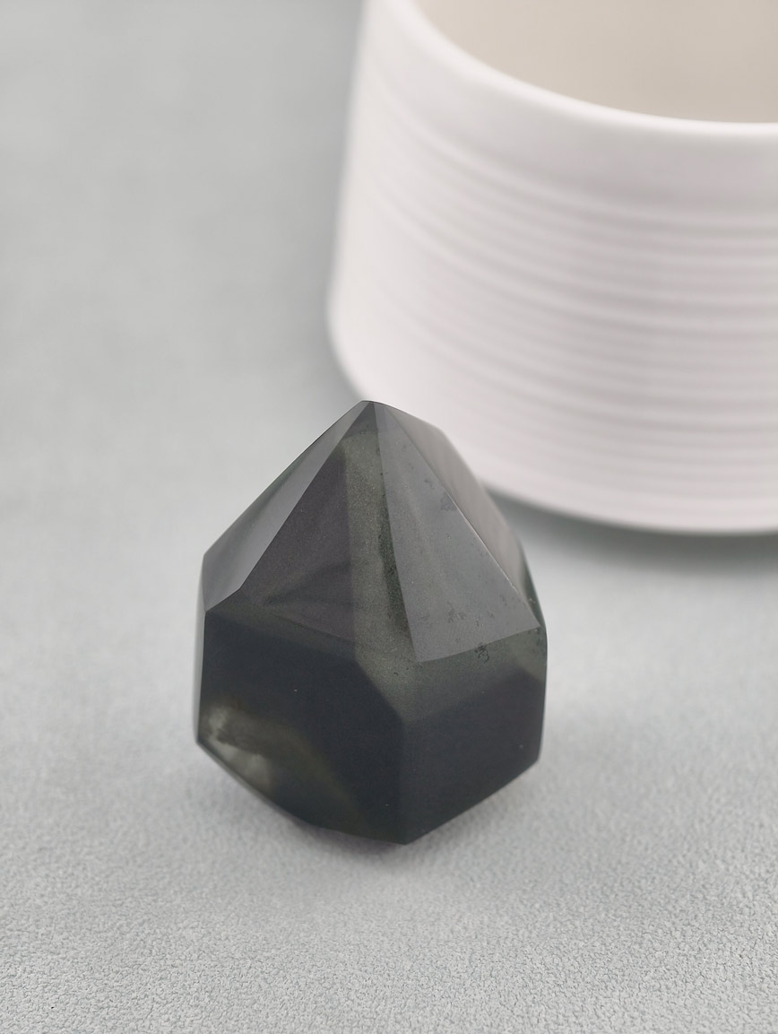 Natural Green Phantom Pyramid Column