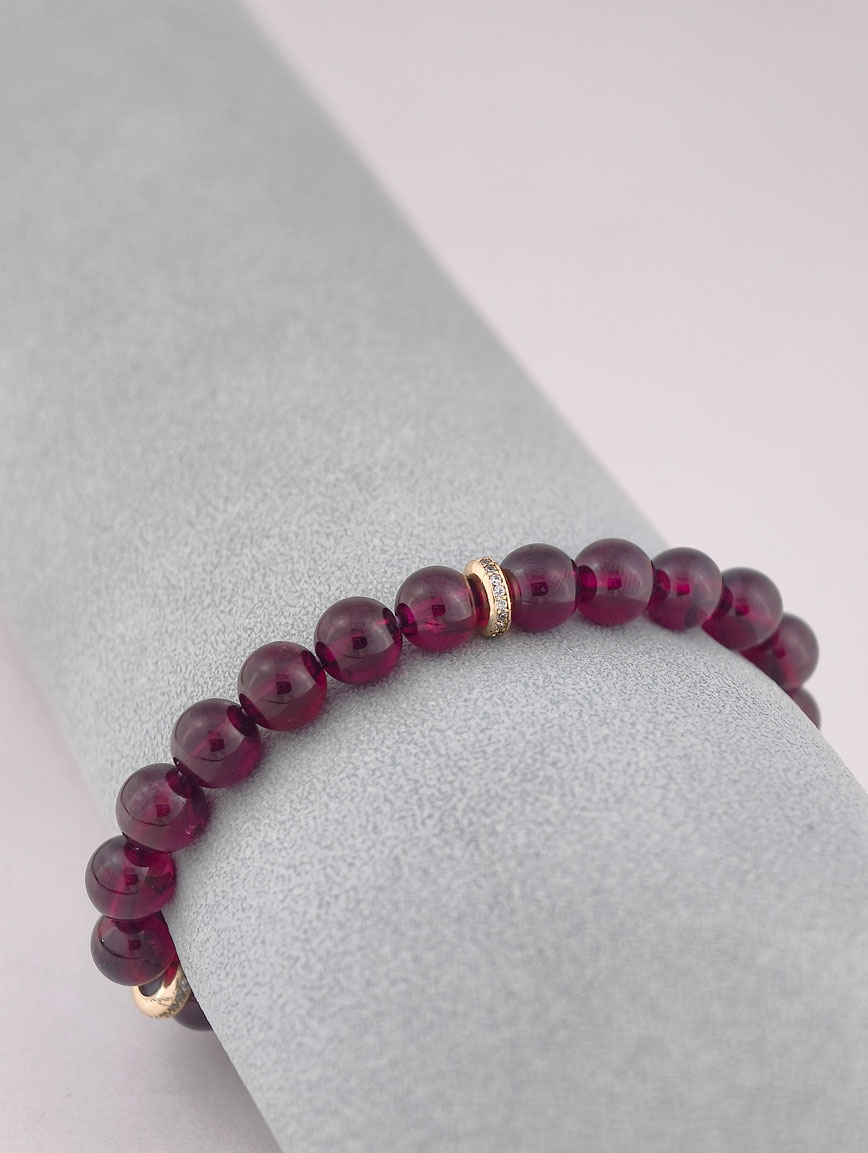Natural Garnet Exquisite Style Bracelet