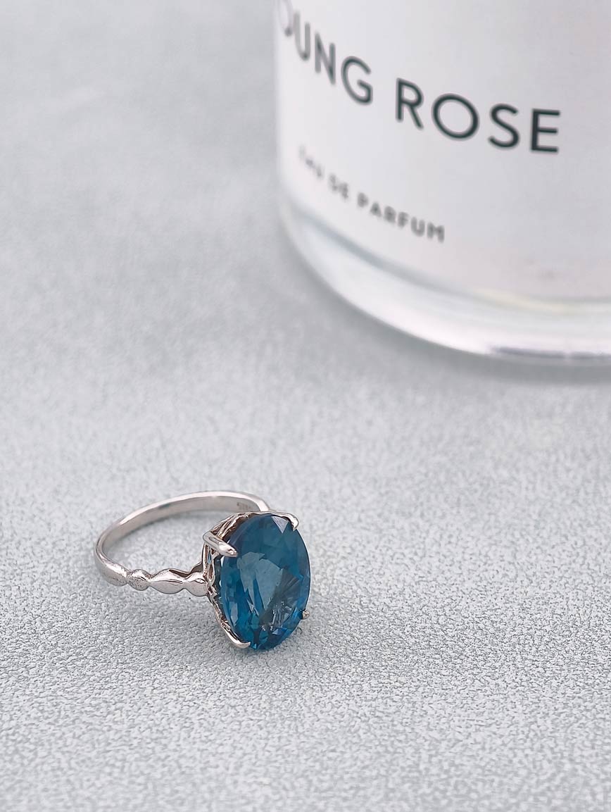 Natural Topaz Simple Fashion Ring