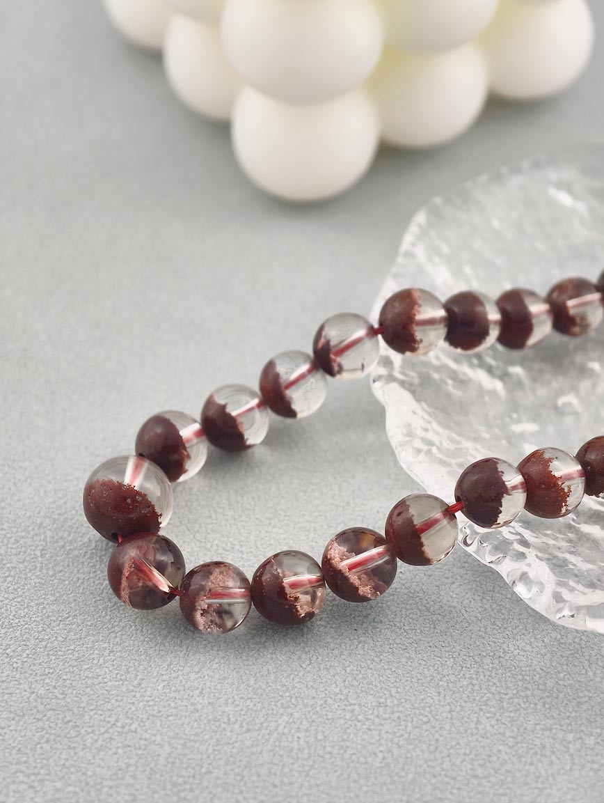 Natural Treasure Basin Red Phantom Necklace