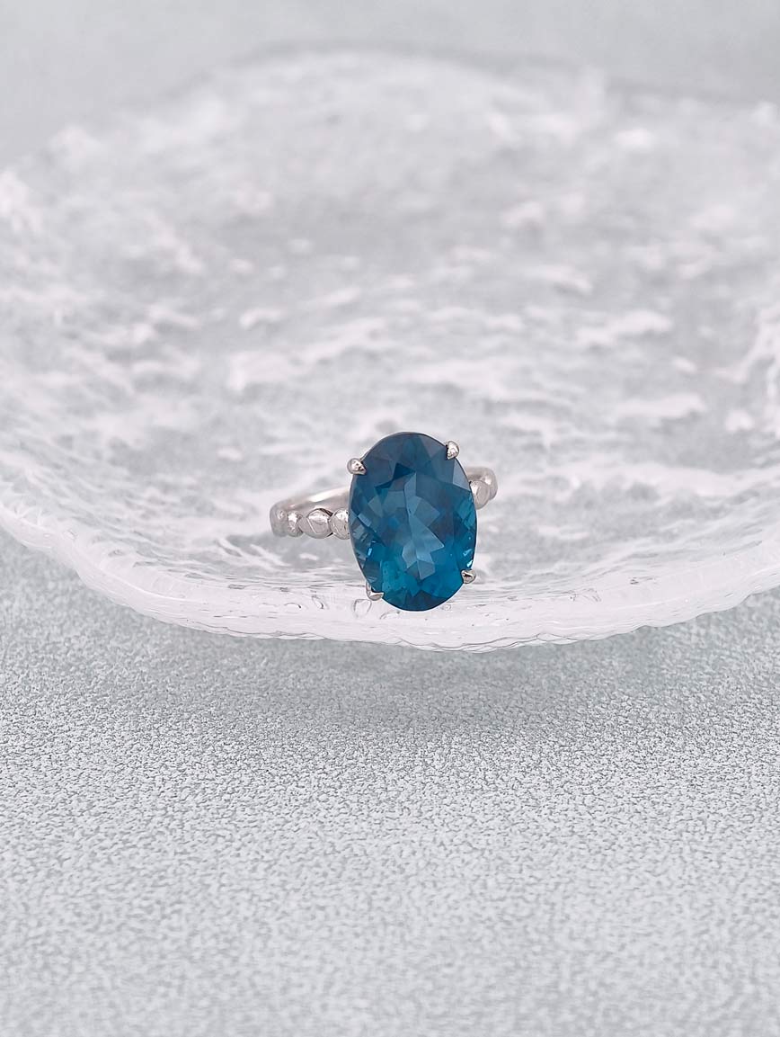 Natural Topaz Simple Fashion Ring