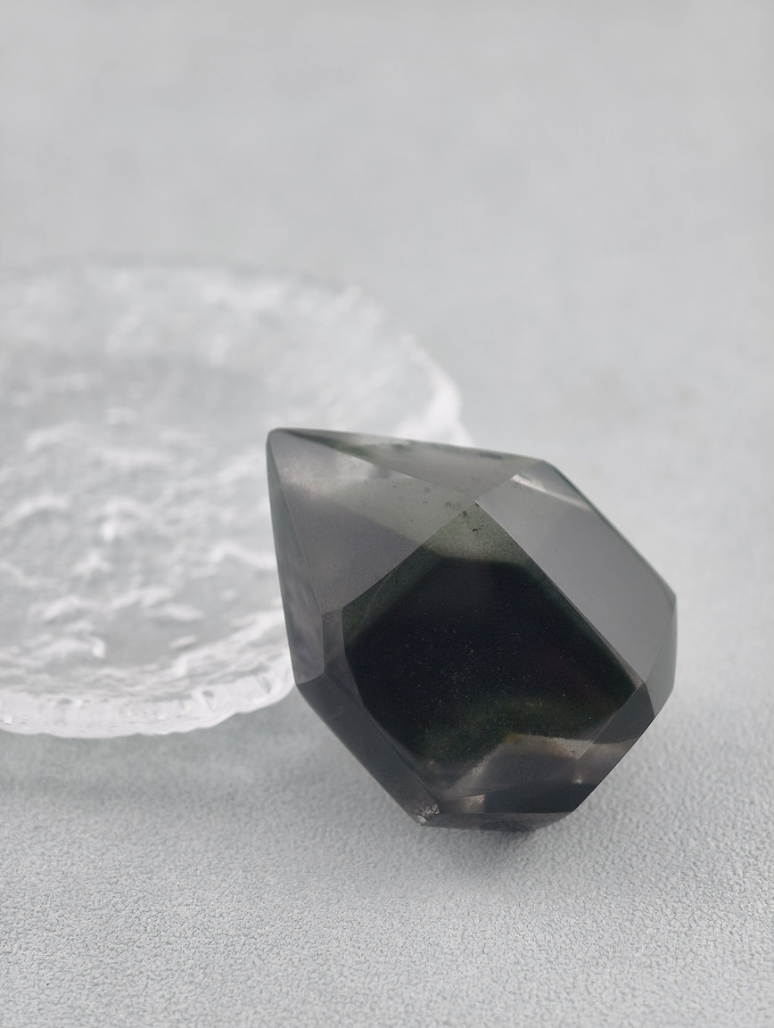 Natural Green Phantom Pyramid Column