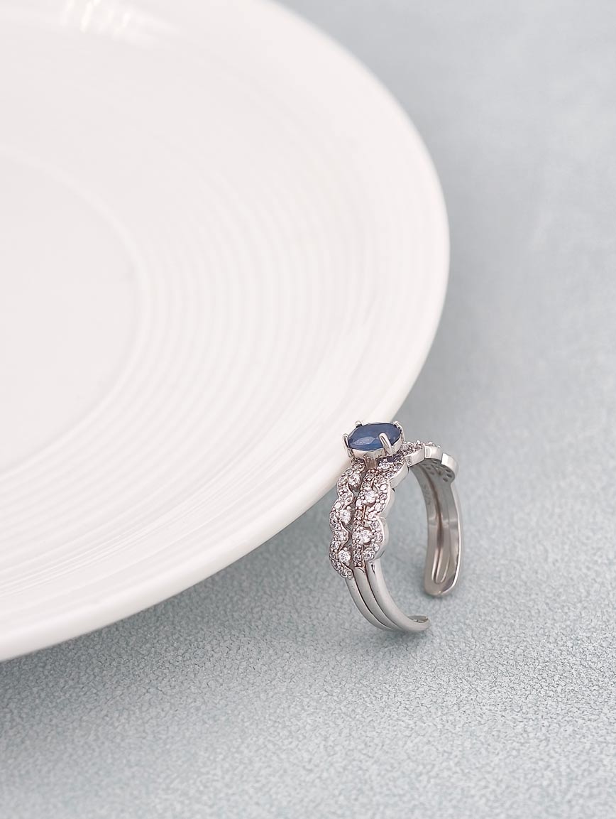 A dual Wearing Sapphire Ring