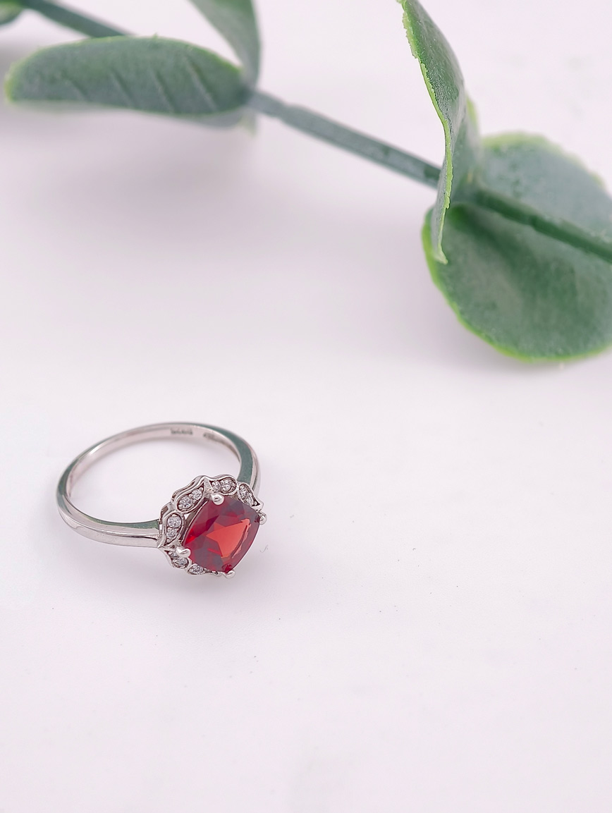 Natural Wine Red Garnet Design Ring