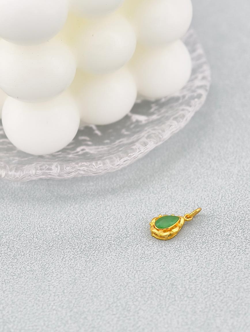 18K Gold Natural Water Drop Shaped Jadeite Pendant