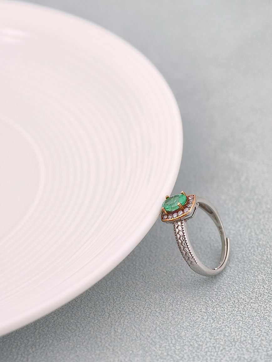 Natural Emerald Delicate Ring