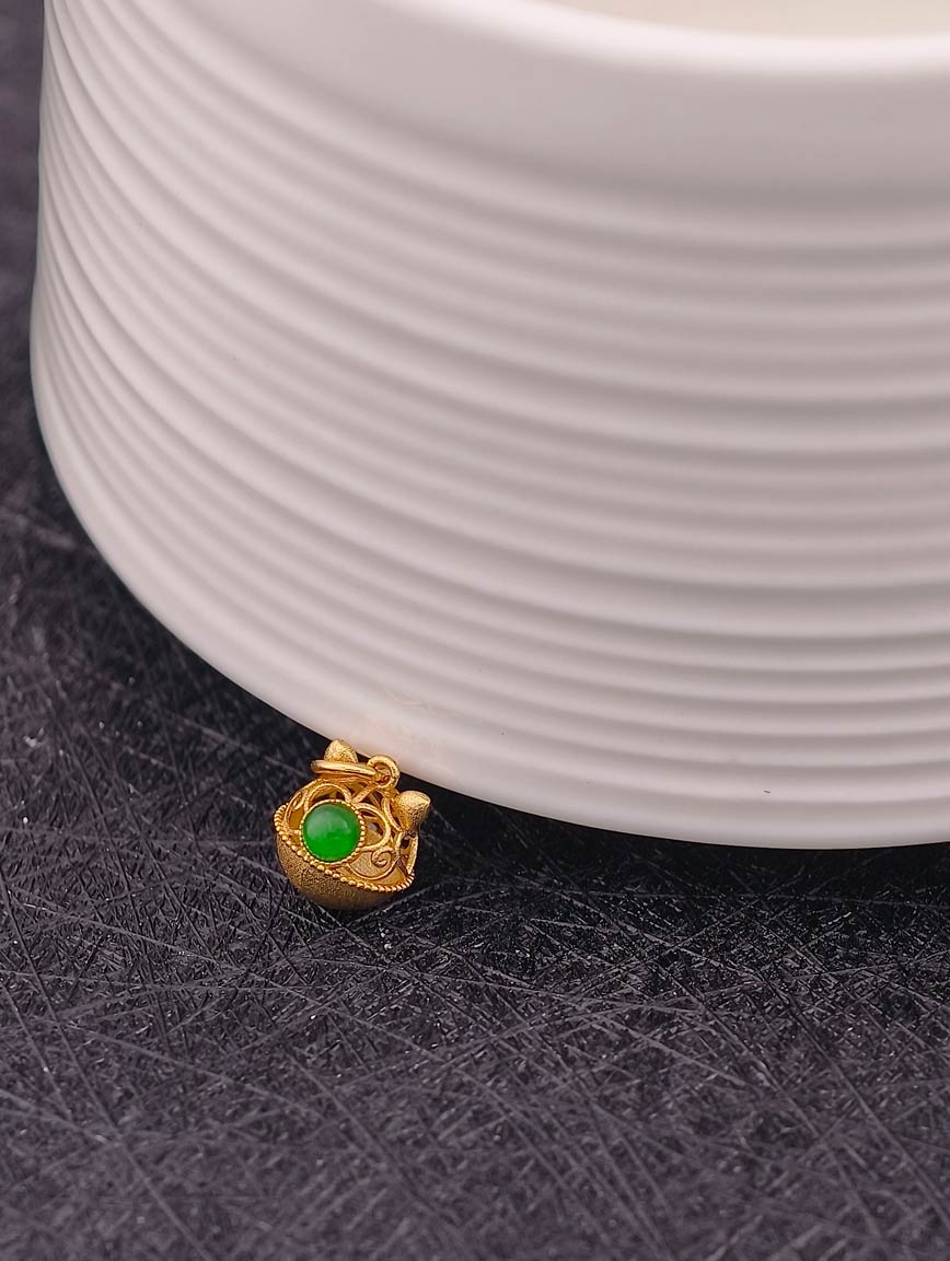 Jadeite Openwork Bell Cat Sterling Silver Pendant