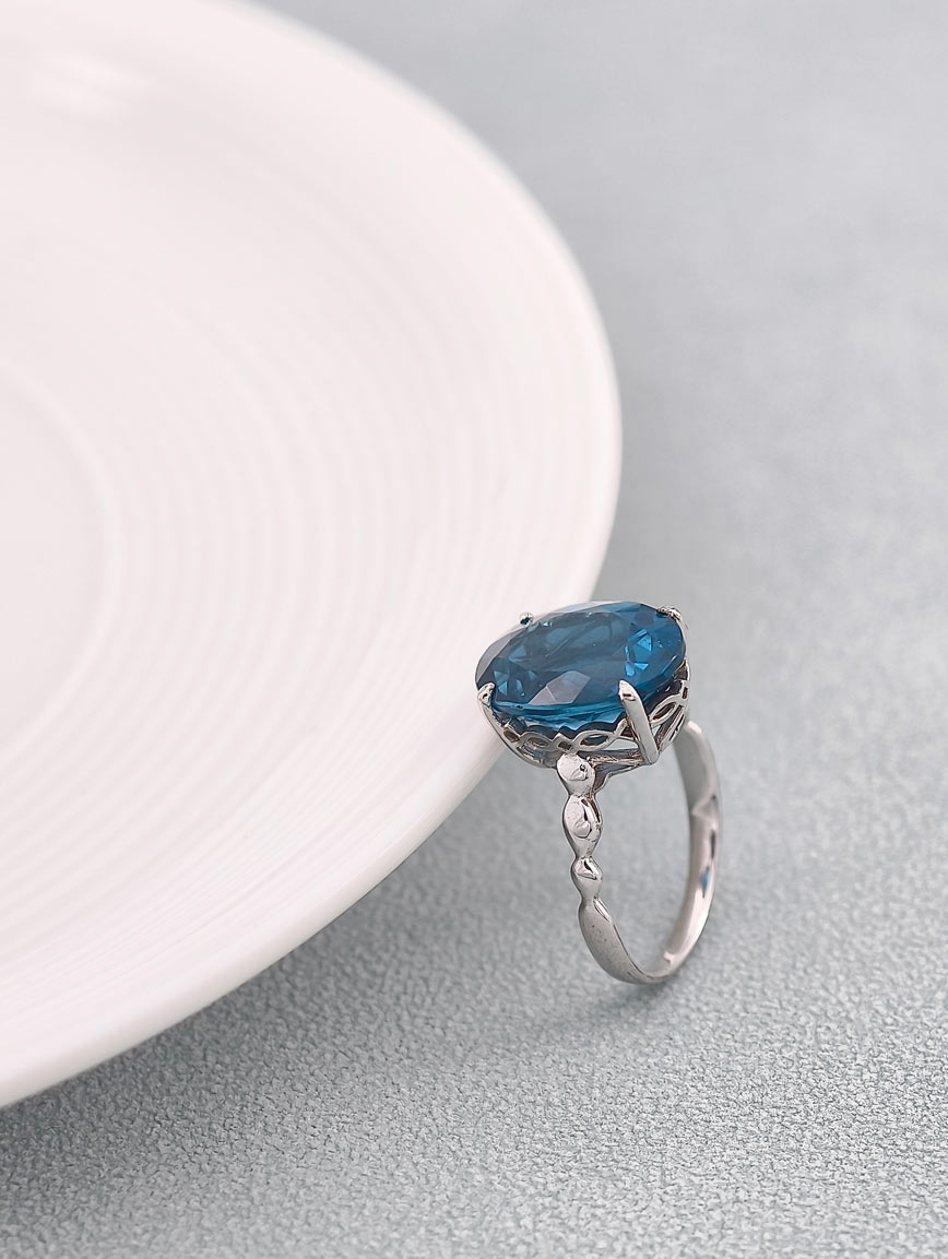 Natural Topaz Simple Fashion Ring