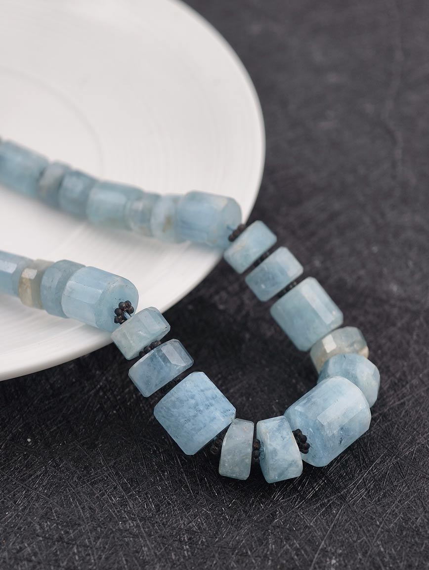 Natural Aquamarine Column Shaped Necklace