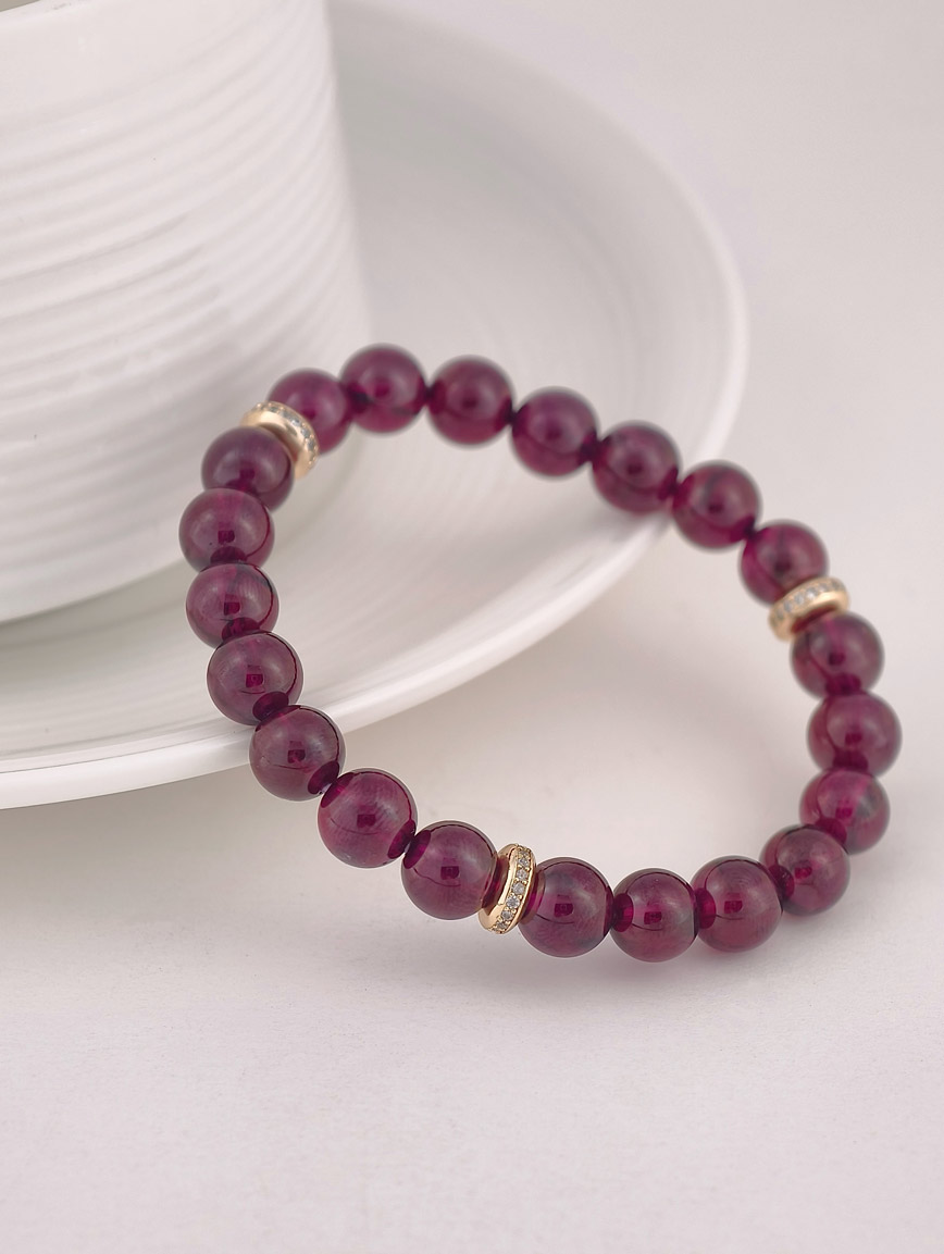Natural Garnet Exquisite Style Bracelet