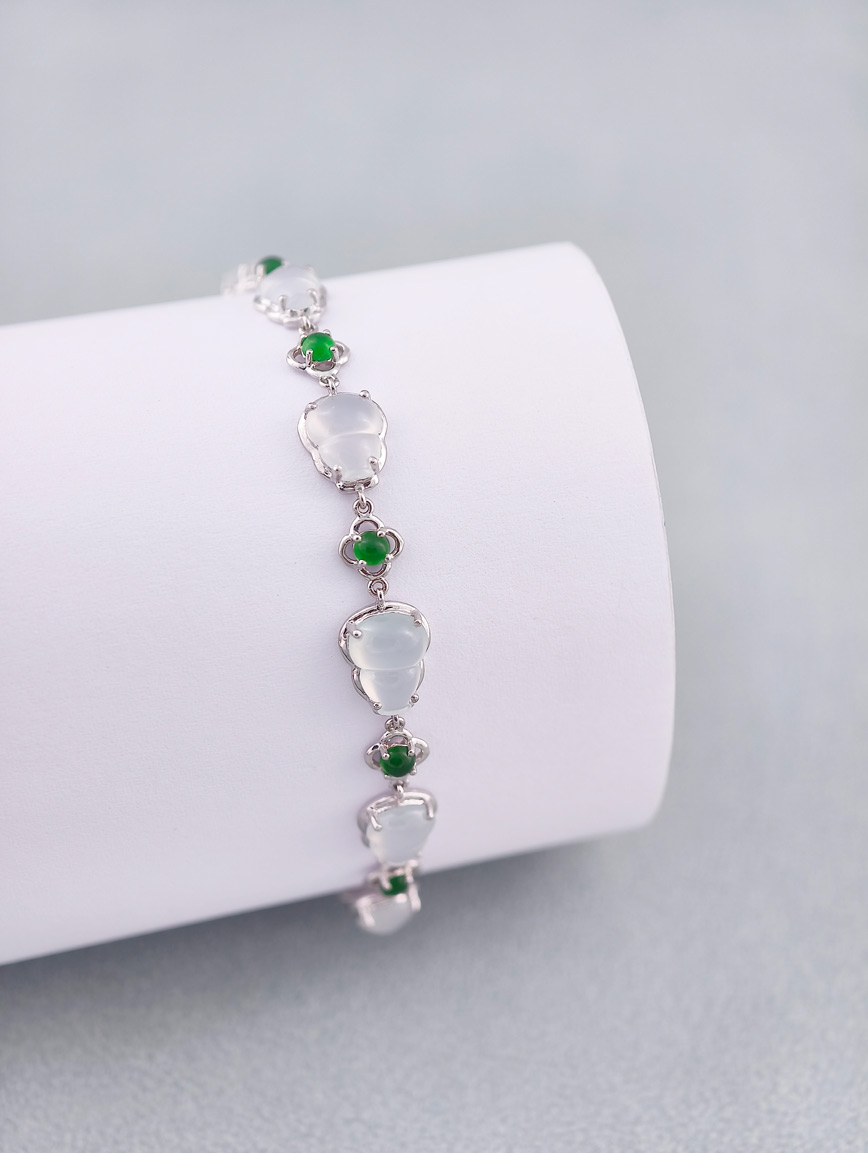 18K Gold Natural Jadeite Bracelet
